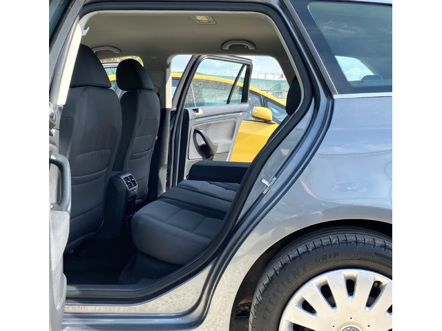 VW Golf 1.6TDI 105HP DSG - автомобили, коли, обяви за нови и употребявани 11