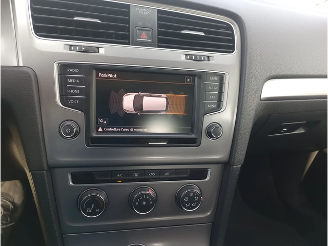 VW Golf 1.6 TDI, EURO 6B - автомобили, коли, обяви за нови и употребявани 11