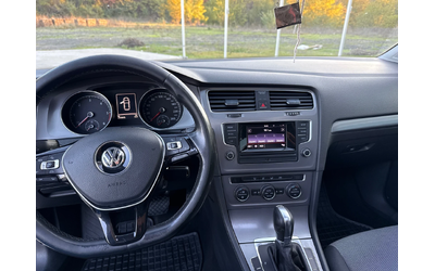 VW Golf DISTRONIC/Line Assist/Panorama/NAVI - автомобили, коли, обяви за нови и употребявани 12
