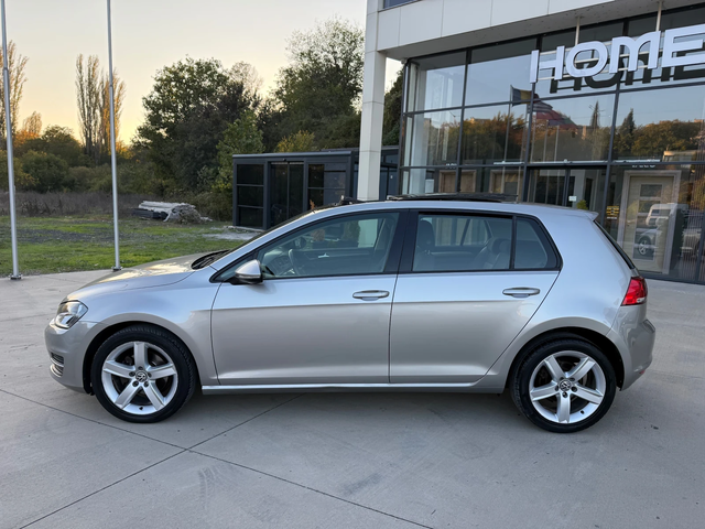 VW Golf DISTRONIC/Line Assist/Panorama/NAVI - автомобили, коли, обяви за нови и употребявани 2