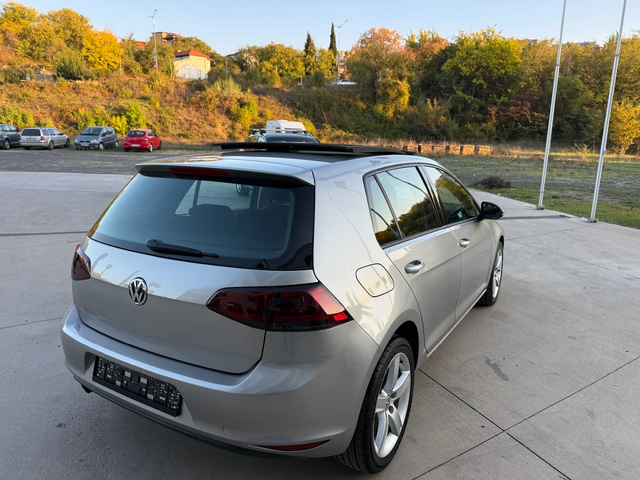 VW Golf DISTRONIC/Line Assist/Panorama/NAVI - автомобили, коли, обяви за нови и употребявани 4