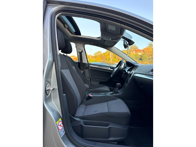 VW Golf DISTRONIC/Line Assist/Panorama/NAVI - автомобили, коли, обяви за нови и употребявани 7