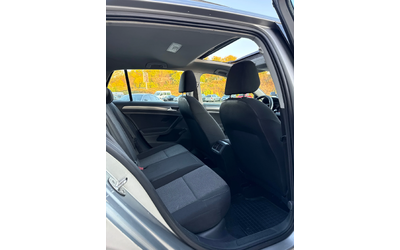 VW Golf DISTRONIC/Line Assist/Panorama/NAVI - автомобили, коли, обяви за нови и употребявани 8