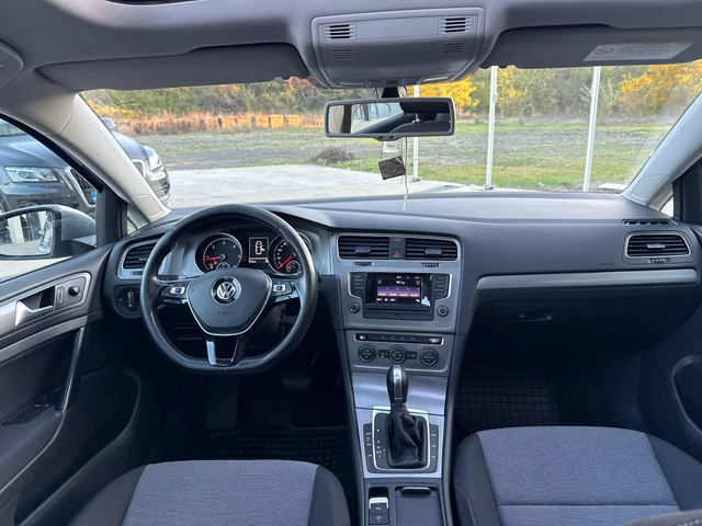 VW Golf DISTRONIC/Line Assist/Panorama/NAVI - автомобили, коли, обяви за нови и употребявани 9