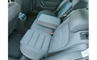 VW Golf Т.D.i-105k.c.НАВИ, КЛИМАТРОНИК, ЕВРО 5В - автомобили, коли, обяви за нови и употребявани 11