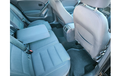 VW Golf Т.D.i-105k.c.НАВИ, КЛИМАТРОНИК, ЕВРО 5В - автомобили, коли, обяви за нови и употребявани 12