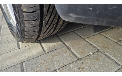 VW Golf 2.0i-NAVI-4.MOTION- - автомобили, коли, обяви за нови и употребявани 9