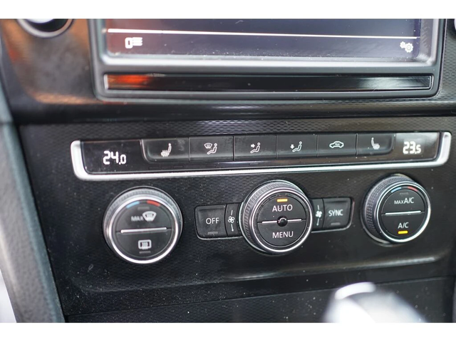 VW Golf GTI PERFORMANCE| Premium leather sport seats| Prem - автомобили, коли, обяви за нови и употребявани 15