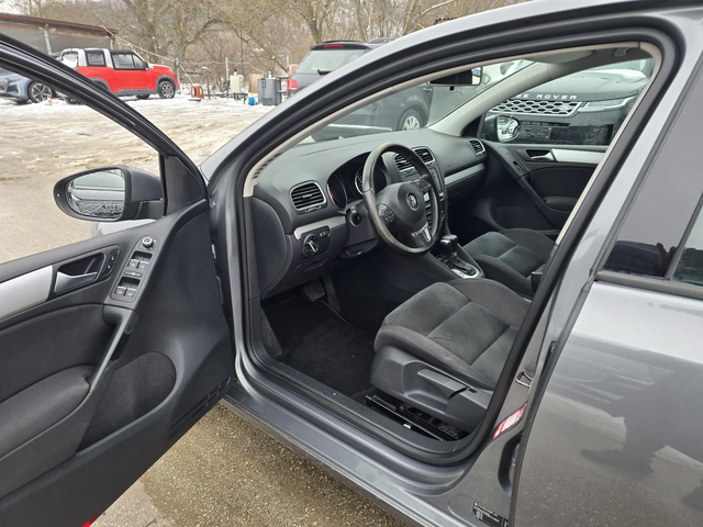 VW Golf 1.4TSI 160к.с DSG - автомобили, коли, обяви за нови и употребявани 9