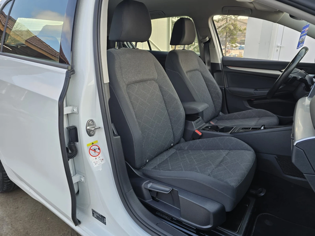 VW Golf 1.5 eTSI - 131к.с. - Топ състояние - автомобили, коли, обяви за нови и употребявани 11