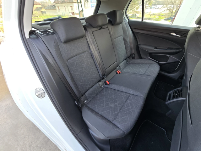 VW Golf 1.5 eTSI - 131к.с. - Топ състояние - автомобили, коли, обяви за нови и употребявани 14