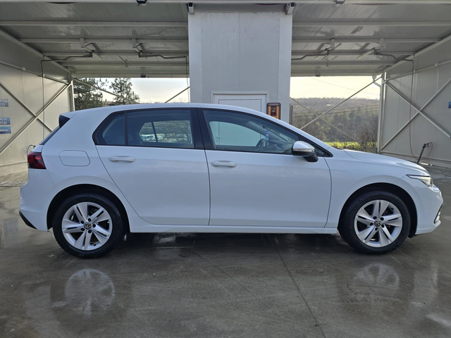 VW Golf 1.5 eTSI - 131к.с. - Топ състояние - автомобили, коли, обяви за нови и употребявани 5