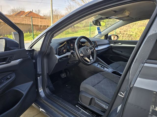 VW Golf 1.0ETSI LIFE 110к.с DSG - автомобили, коли, обяви за нови и употребявани 9