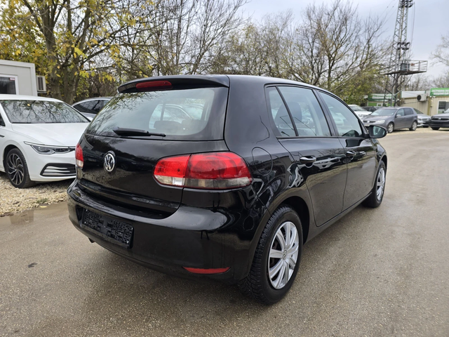VW Golf 1.6TDI Comfortline 105к.с - автомобили, коли, обяви за нови и употребявани 2