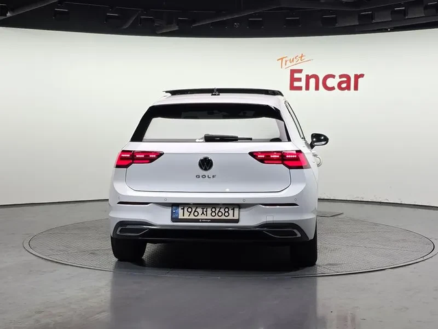 VW Golf 8Th Generation 2.0 Tdi Prestige - автомобили, коли, обяви за нови и употребявани 3