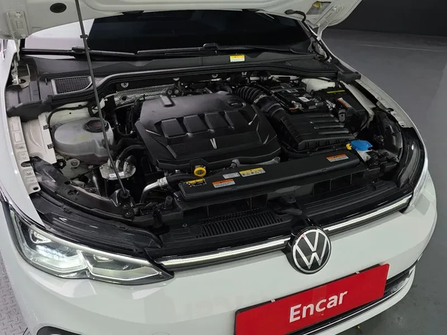 VW Golf 8Th Generation 2.0 Tdi Prestige - автомобили, коли, обяви за нови и употребявани 5