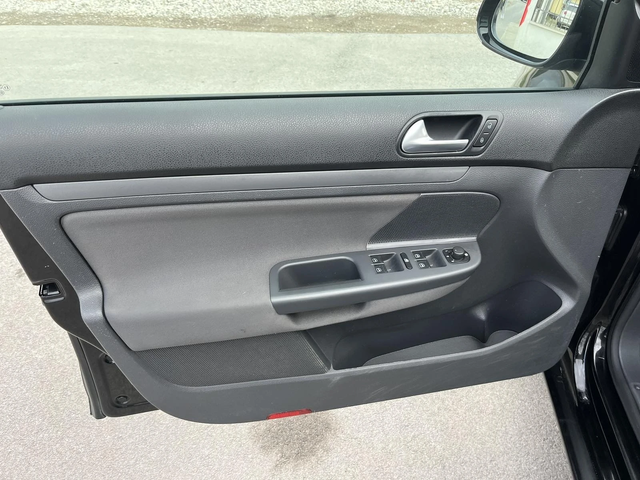 VW Golf 1.9TDI 105кс. КЛИМАТРОНИК АВТОПИЛОТ EURO 4 - автомобили, коли, обяви за нови и употребявани 6