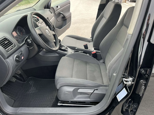 VW Golf 1.9TDI 105кс. КЛИМАТРОНИК АВТОПИЛОТ EURO 4 - автомобили, коли, обяви за нови и употребявани 7