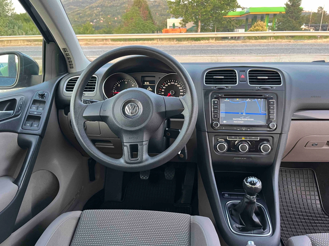 VW Golf 2.0TDI 110кс EURO 5A КЛИМАТРОНИК АВТОПИЛОТ - автомобили, коли, обяви за нови и употребявани 11