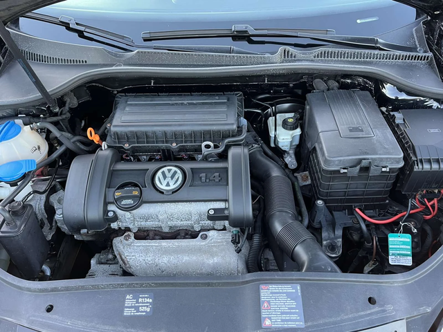 VW Golf 1.4I 80кс FACE КЛИМАТИК - автомобили, коли, обяви за нови и употребявани 14