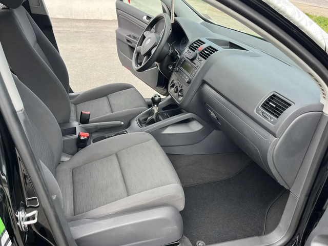 VW Golf 1.4I 90к EURO 4 КЛИМАТИК - автомобили, коли, обяви за нови и употребявани 10