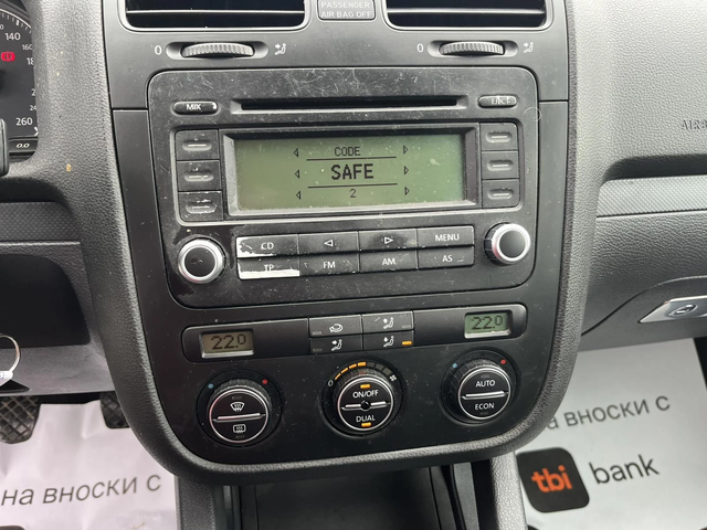 VW Golf 1.9TDI 105кс. КЛИМАТРОНИК АВТОПИЛОТ ВНОС ИТАЛИЯ - автомобили, коли, обяви за нови и употребявани 13