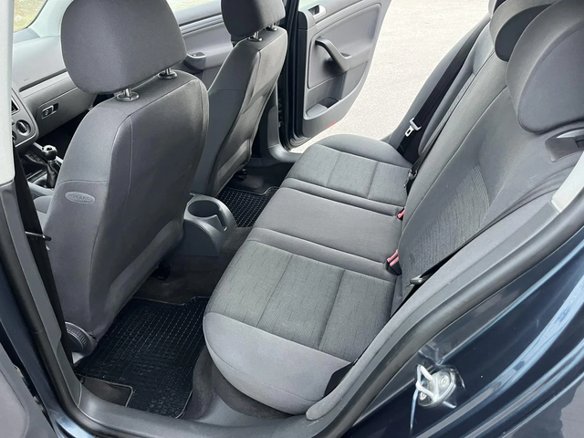 VW Golf 1.4I 75кс  КЛИМАТИК - автомобили, коли, обяви за нови и употребявани 8