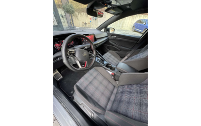 VW Golf VIII GTI - автомобили, коли, обяви за нови и употребявани 9