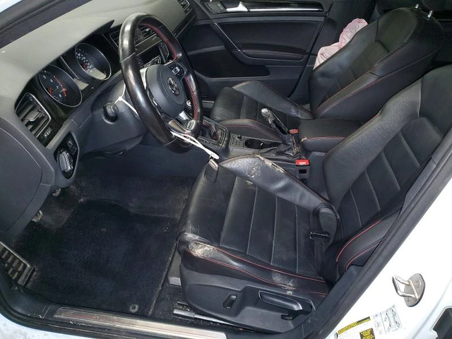 VW Golf GTI* MANUEL* CARPLAY - автомобили, коли, обяви за нови и употребявани 6