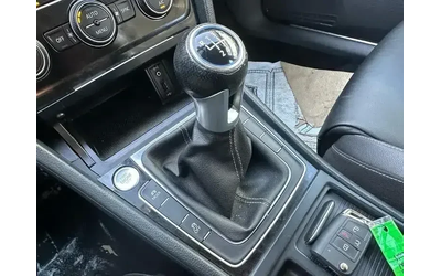 VW Golf АвтоКредит* (ЦЕНА ДО БГ)Golf R 4-Door AWD - автомобили, коли, обяви за нови и употребявани 12