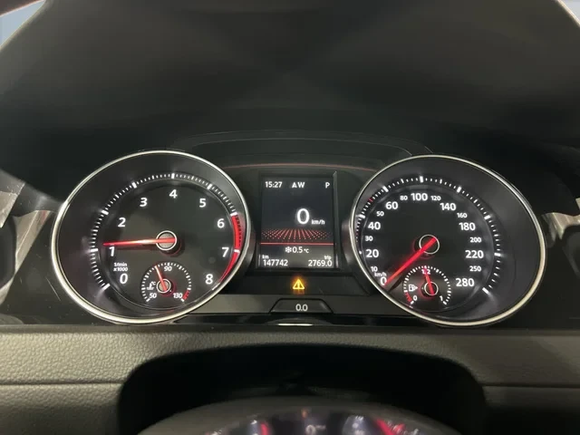 VW Golf GTI 2.0T* AвтоКредит* (ЦЕНА ДО БГ) - автомобили, коли, обяви за нови и употребявани 10