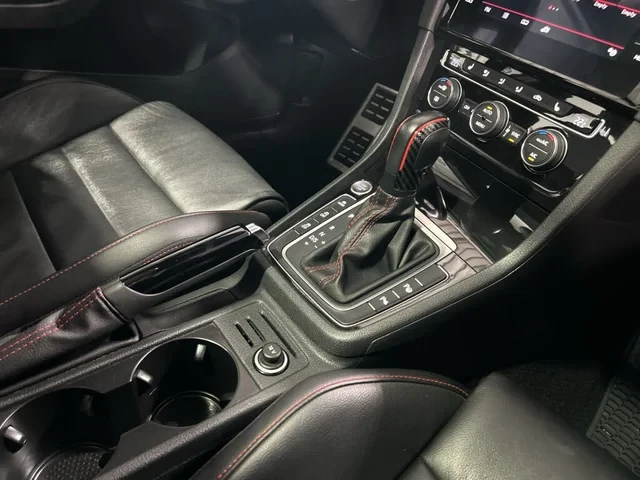 VW Golf GTI 2.0T* AвтоКредит* (ЦЕНА ДО БГ) - автомобили, коли, обяви за нови и употребявани 11