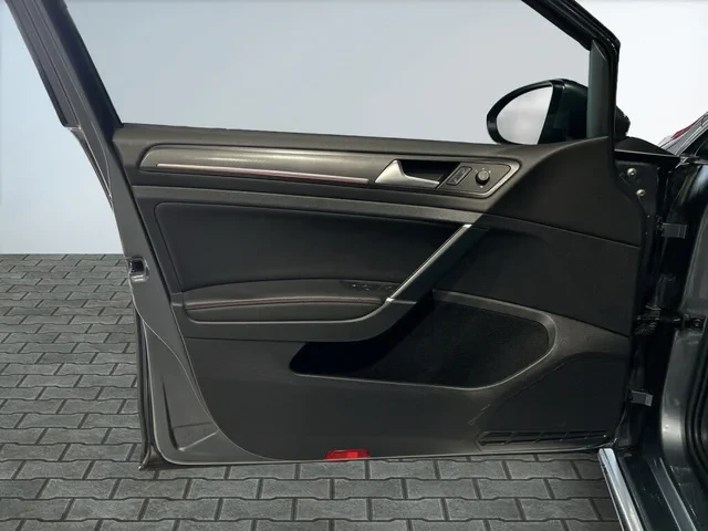 VW Golf GTI 2.0T* AвтоКредит* (ЦЕНА ДО БГ) - автомобили, коли, обяви за нови и употребявани 6