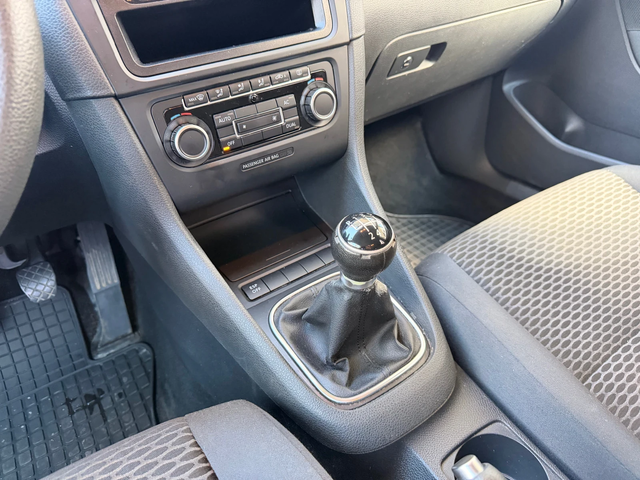 VW Golf 1.6TDI - автомобили, коли, обяви за нови и употребявани 13