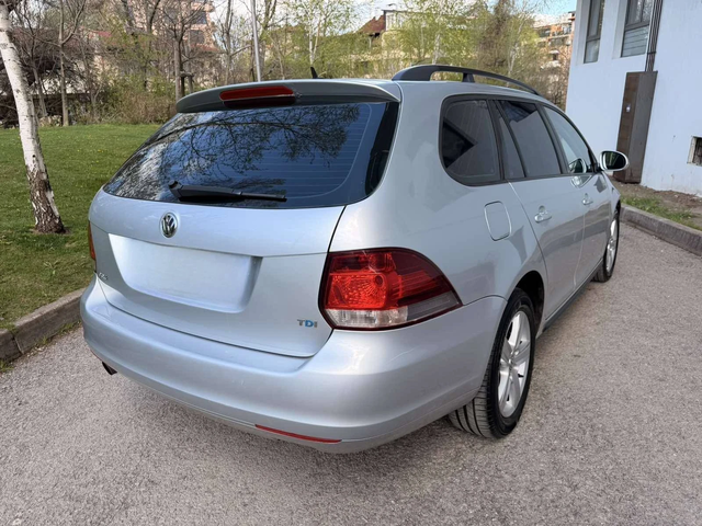 VW Golf 1.6TDI - автомобили, коли, обяви за нови и употребявани 6