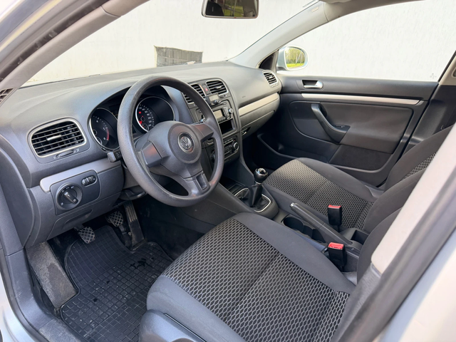 VW Golf 1.6TDI - автомобили, коли, обяви за нови и употребявани 8