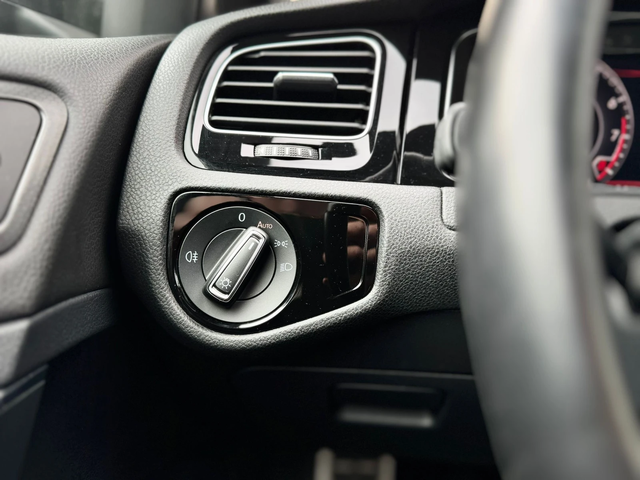 VW Golf GTI/PERFORMANCE/VIRTUAL/LED/NAVI/Multy/67 хил.км.! - автомобили, коли, обяви за нови и употребявани 16