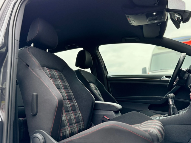 VW Golf GTI/PERFORMANCE/VIRTUAL/LED/NAVI/Multy/67 хил.км.! - автомобили, коли, обяви за нови и употребявани 9