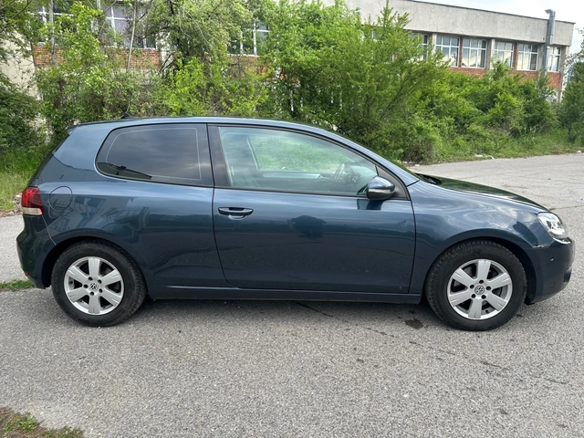VW Golf 6 2.0TDI Navi, Xenon, 140к.с - автомобили, коли, обяви за нови и употребявани 2