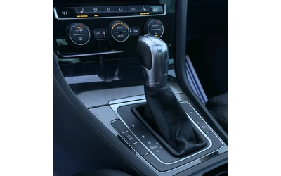 VW Golf 1.6TDi AVTOMAT* XENON* NAVI* FULL LED - автомобили, коли, обяви за нови и употребявани 14