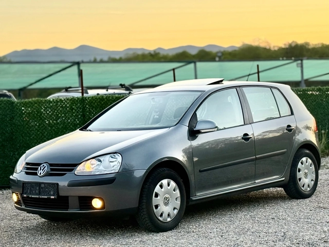 VW Golf 1.4i КЛИМАТИК - автомобили, коли, обяви за нови и употребявани 2