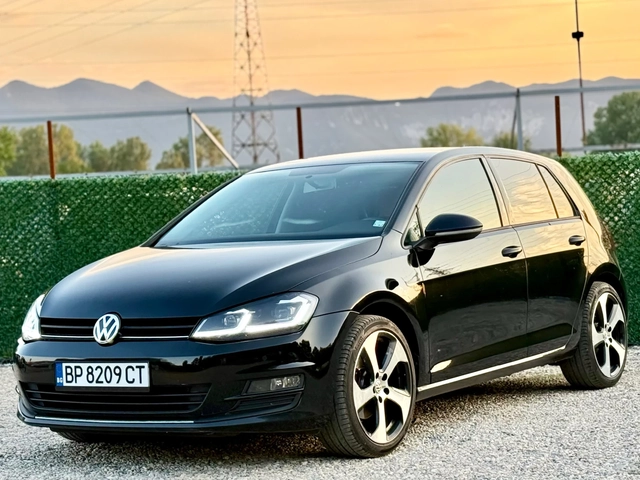 VW Golf 1.6TDi 90hp//HIGHLINE* LED - автомобили, коли, обяви за нови и употребявани 2