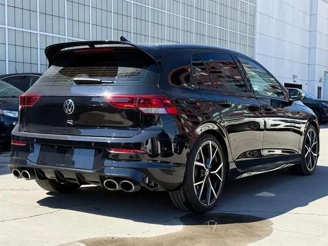 VW Golf Golf R - автомобили, коли, обяви за нови и употребявани 7
