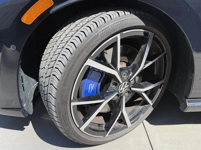 VW Golf Golf R - автомобили, коли, обяви за нови и употребявани 9