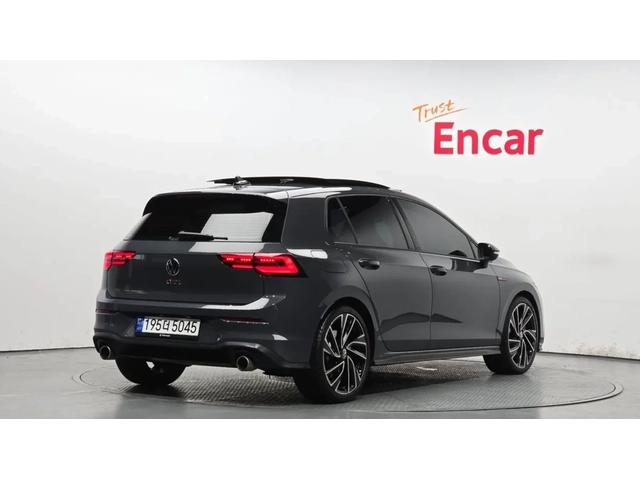 VW Golf GTI / ОБДУХВАНЕ / PANO / HEAD UP - автомобили, коли, обяви за нови и употребявани 1