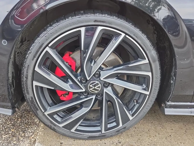 VW Golf GTI* DSG* HUD* DISTRONIC* LANE* ОБДУХ - автомобили, коли, обяви за нови и употребявани 16
