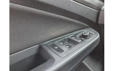 VW Golf GTI* DSG* HUD* DISTRONIC* LANE* ОБДУХ - автомобили, коли, обяви за нови и употребявани 9