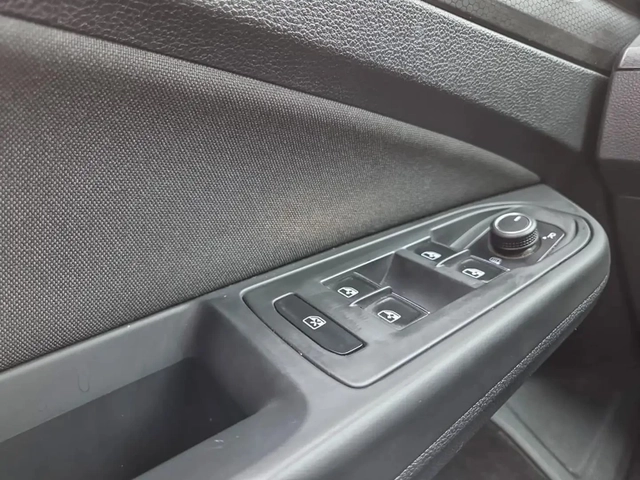 VW Golf GTI* DSG* HUD* DISTRONIC* LANE* ОБДУХ - автомобили, коли, обяви за нови и употребявани 9
