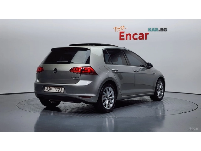 VW Golf * ПАНО* KEYLESS* Camera* ПОДГРЕВ* - автомобили, коли, обяви за нови и употребявани 1