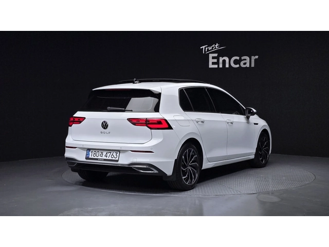 VW Golf 8th Gen | Prestige | Ел. седалки | Maсаж - автомобили, коли, обяви за нови и употребявани 1